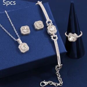 Set of 5 Luxurious Cubic-Shaped Jewelry Pieces - Double-Layered Rhinestone Inlay